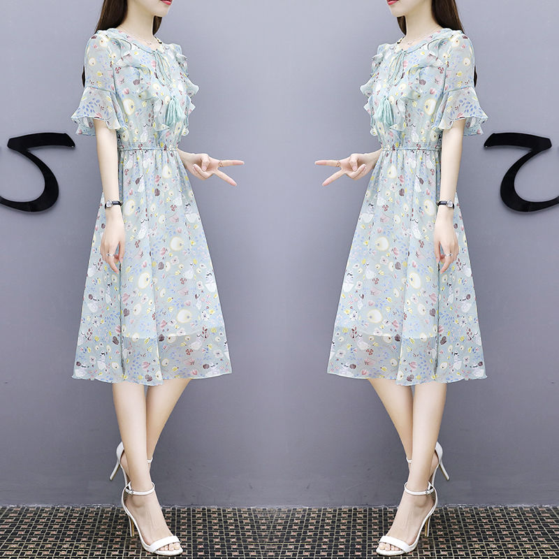 老婆宁可三天不吃饭,也要买这新款吊带裙!38岁嫩得像小姑娘