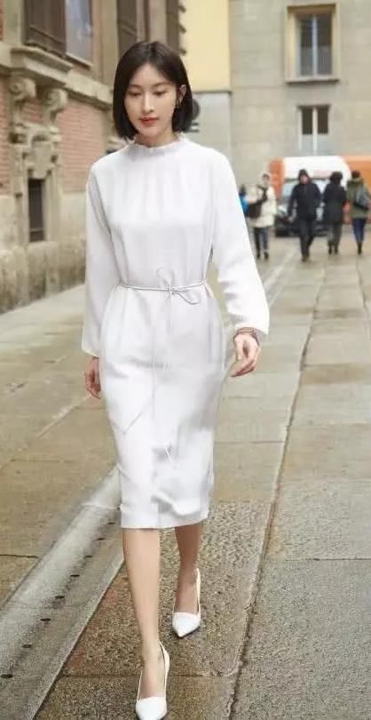 唐艺昕鞋子好看到网友急求链接，而黄灿灿重新解锁了绑鞋带方式!