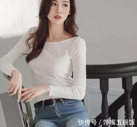 气质|身材高挑气质靓丽的时尚美女,搭配小背心,不一样的气质美感