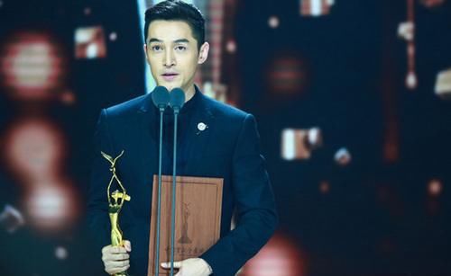 胡歌经纪人被炒,以后都别想在娱乐圈混?网友:犯大错了吧