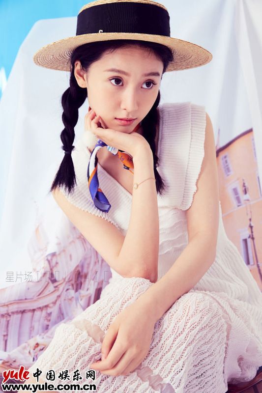 王子璇大片百变多姿 明亮活力与个性不羁兼备