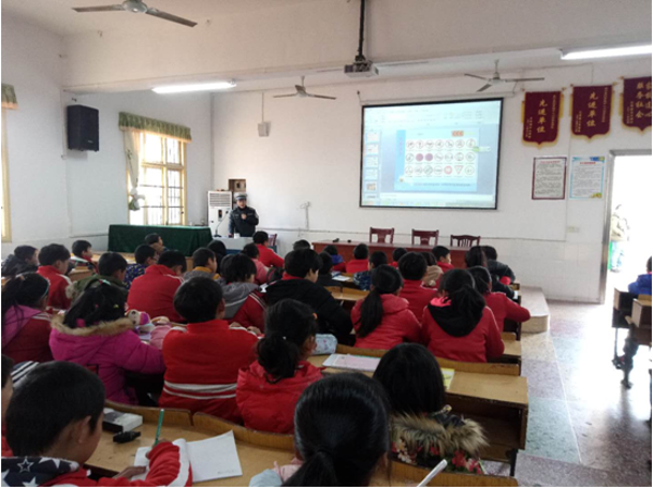 江背镇道路交通安全知识宣传教育进校园