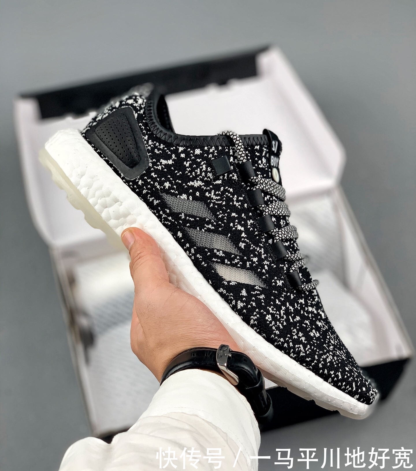  #夜光#Adidas Pure BOOST 爆米花 白?花雪?夜光水母