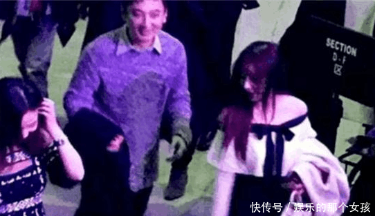 “厕所门”事件持续发酵, 关晓彤强行洗白, 王思聪回应耐人寻味