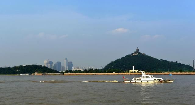 中国2座姓“南”的城市，傻傻的分不清，一座在四川一座在江苏