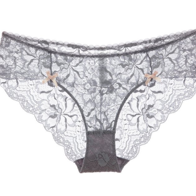 老婆穿这三角裤，好看不说，还性感的要命，我马上买几件回家