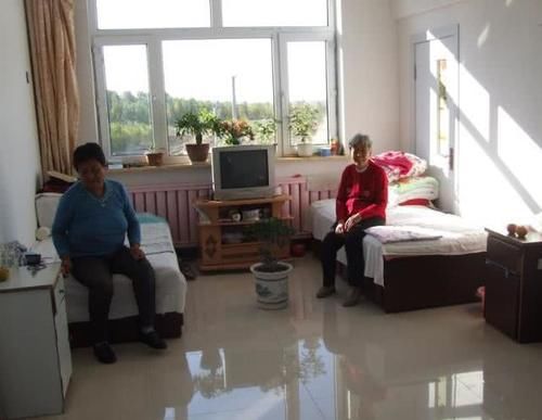  亲戚：近年，农民生活水平提高后，农村却出现了亲戚“断交”现