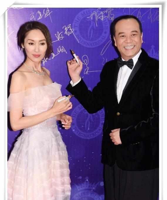 郭可盈的脸彻底垮了! 脸上的肉都挂不住了, 网友: 别再出来吓人了