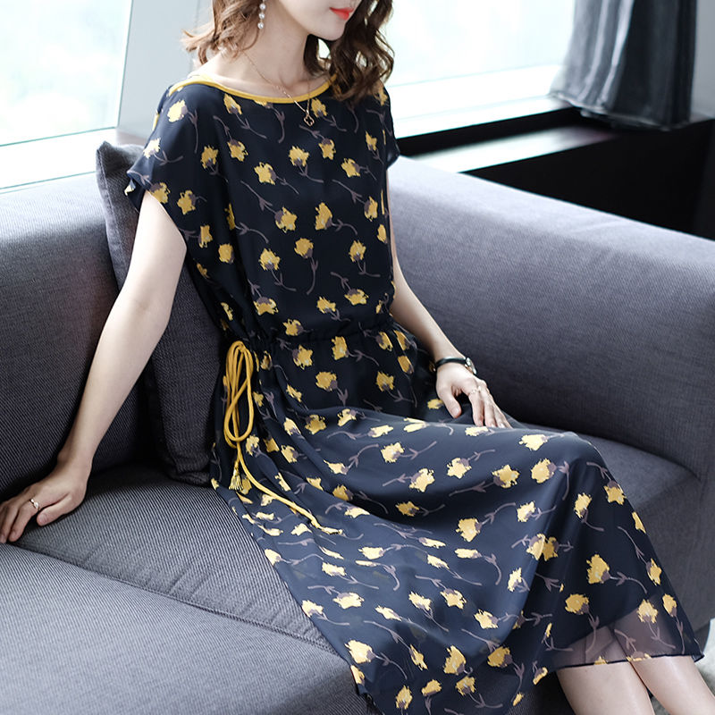 45岁老婆真有眼光，刚买回来的几款连衣裙，高贵优雅显气质，美