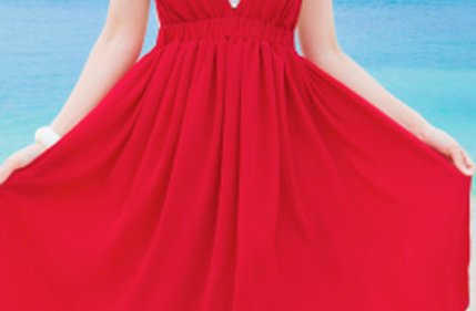 去海边穿比基尼太俗气了，现如今都穿沙滩裙，惹火所有男人