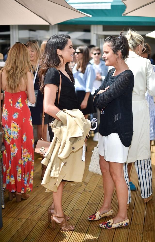 梅根同台嫂子凯特王妃看温布尔登网球赛，这次不准戴帽子！