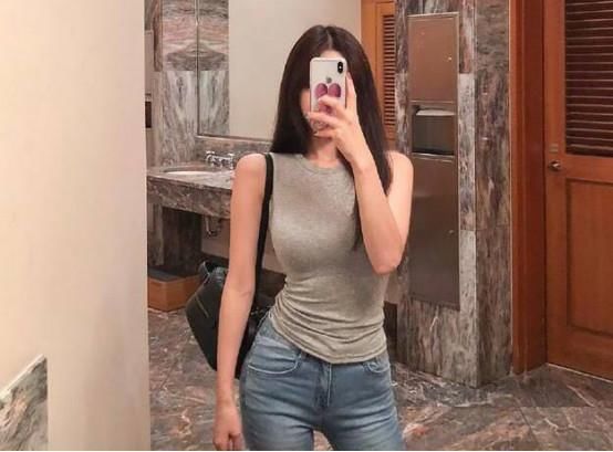 超棒身材微胖美女,女人味十足!