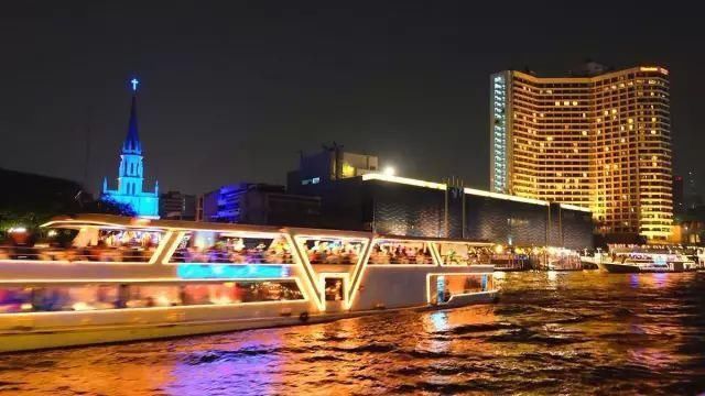 曼谷致命吸引力正是热带风光、佛教文化、民间风俗三者的叠加