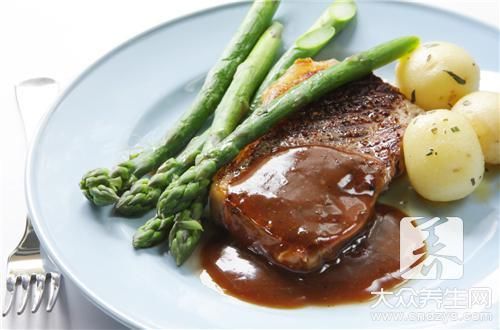 中餐和西餐的区别在哪里呢?