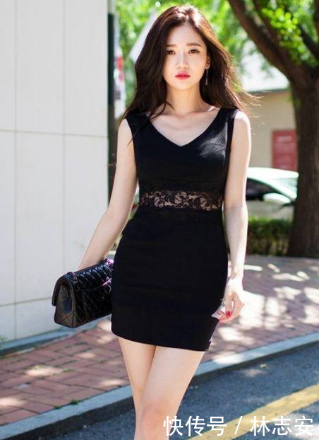 优雅端庄的紧身裙美女，双腿纤细立体，显得挺拔有型！