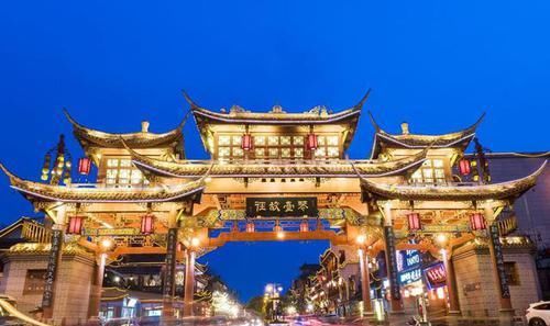  「地理位置」我国下一个'魔都'，成都因为一个原因被淘汰，而它被众人看好