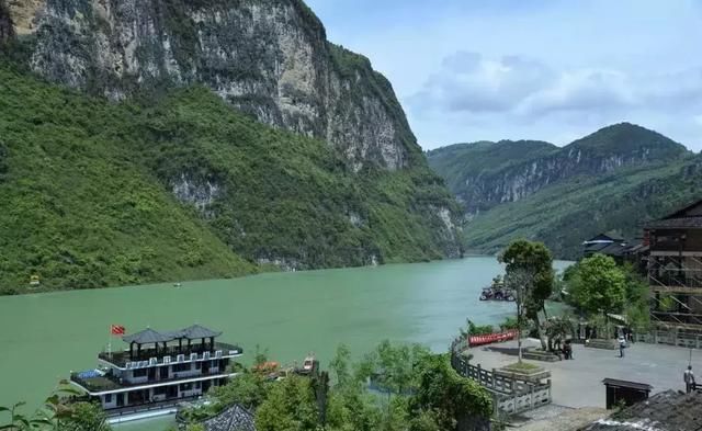 藏在火炉重庆的凉都秘境,坐拥8大清凉耍处,气温不超25℃!