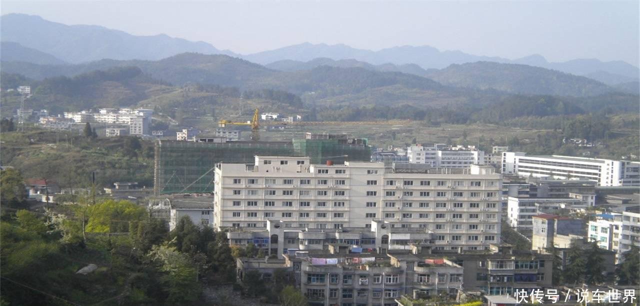 湖北最“辛苦”的县: 距离省会623公里,  开车都要8个小时