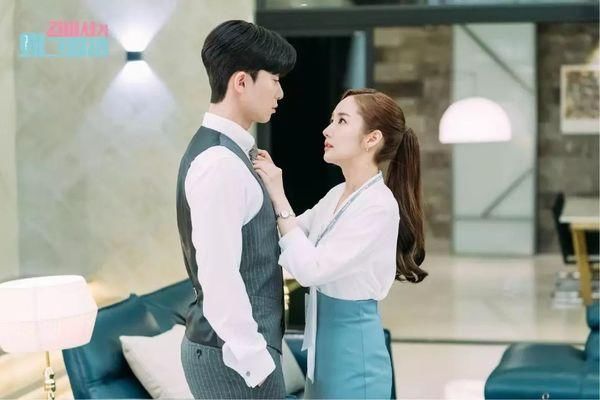 谁说整容既脸僵？拿下李敏镐收服朴叙俊的朴敏英，靠一张初恋脸成