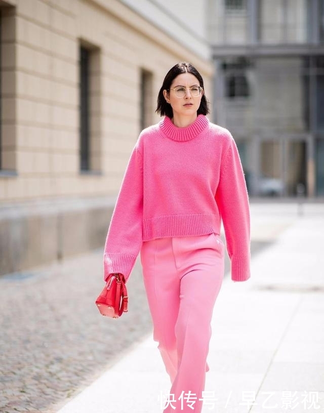 『成熟女性』2020流行色“公主粉”上线,时髦显白又高级,早穿早美!