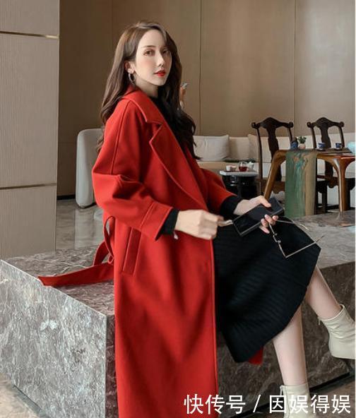 皮肤:建议皮肤黄的女性,春夏多穿这3个“高级色”,减龄显白显气质好