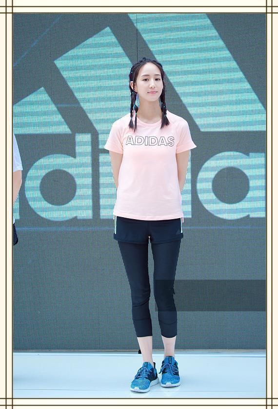 本以为35岁张钧甯扎麻花辫够嫩的了，可看到39岁陈乔恩，我沉默了