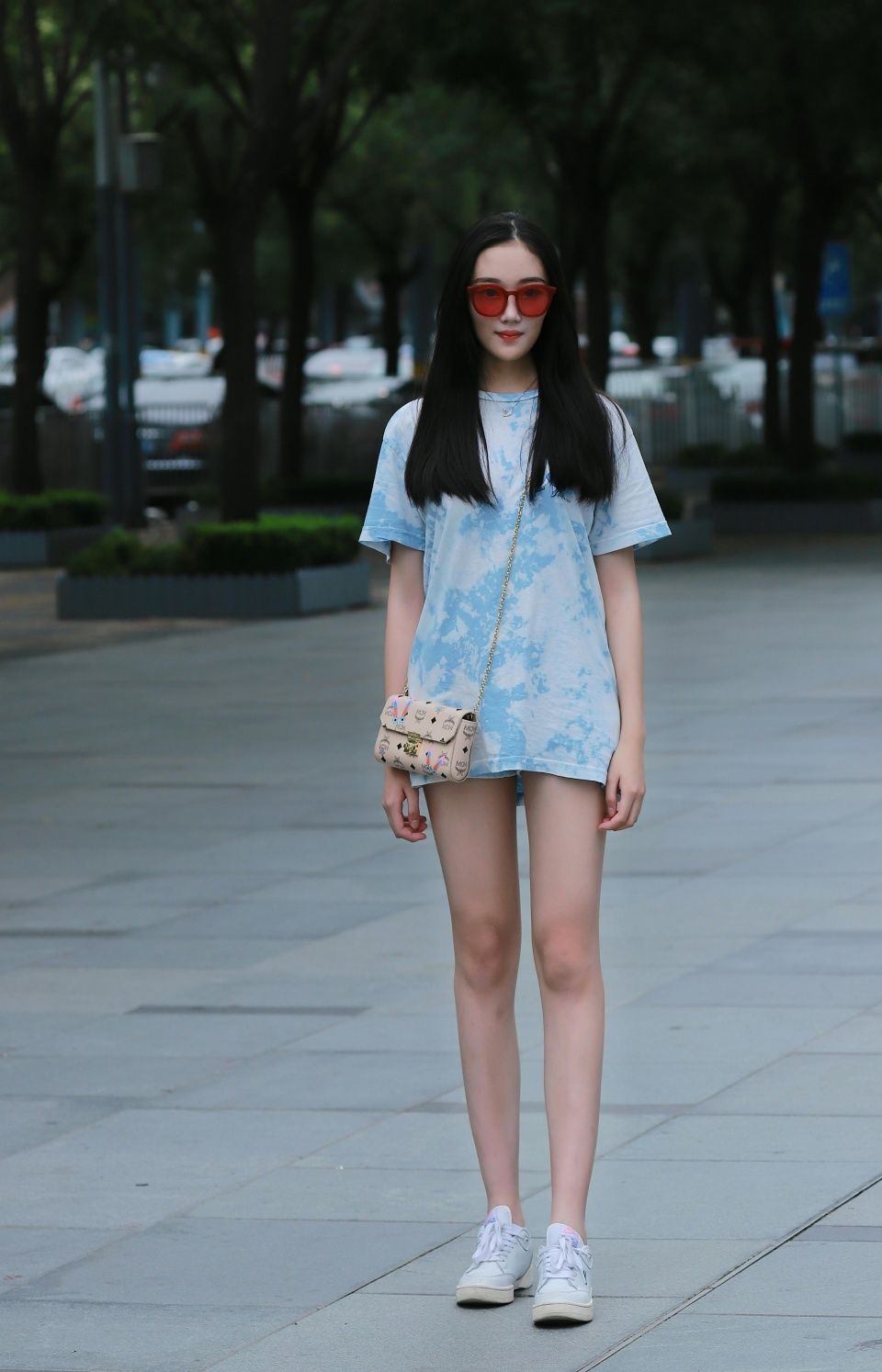 街拍：这个地方的美女全国出名，请不要错过欣赏哦