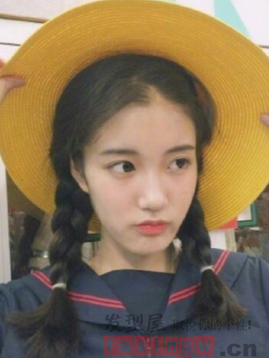 夏季最流行的仙女发型 让你充满初恋的甜蜜气息