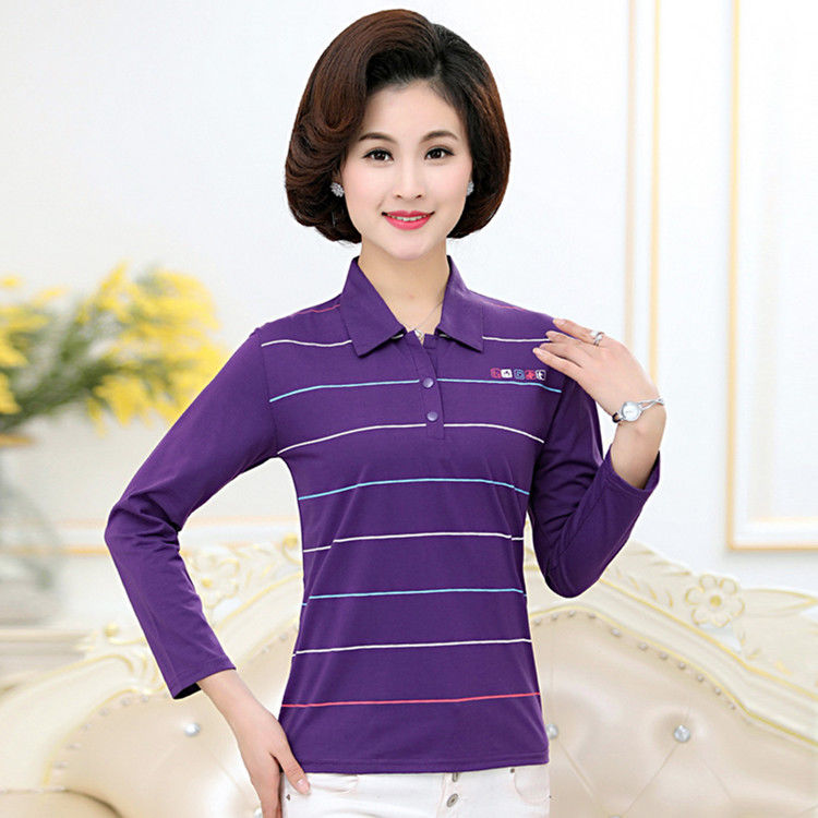 真好看!都舍不得移开眼睛，55岁妈妈穿新款“妈妈装”，巨年轻