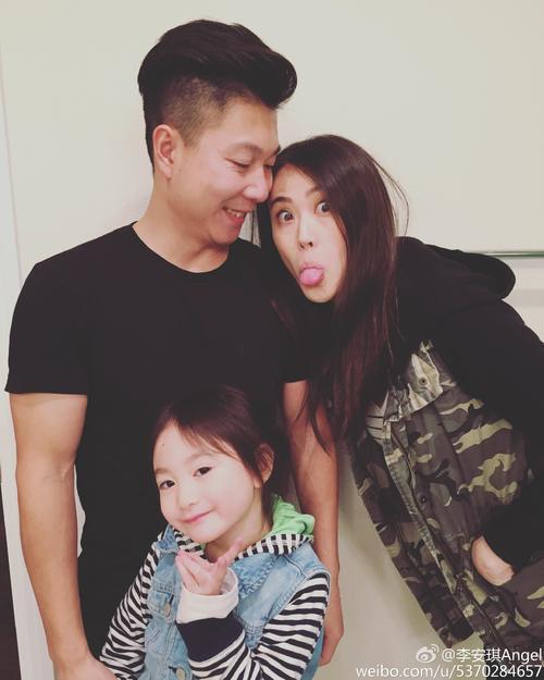 盘点：方脸盘怎么了？女儿是萌神老公是冠军，自己还有两米大长腿