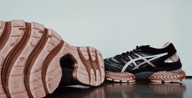  [适合]4款锡马限定款ASICS亚瑟士跑鞋，居然适合80%以上的跑者？