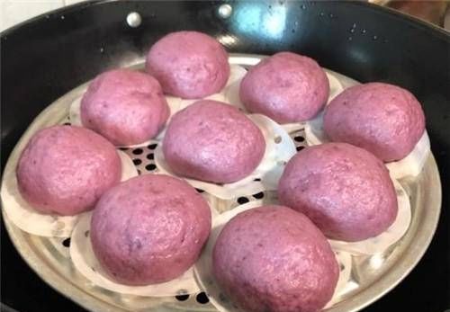  【放凉】它喧软可口，色泽鲜艳，比白面馒头好食，放凉了也不硬，家人爱食