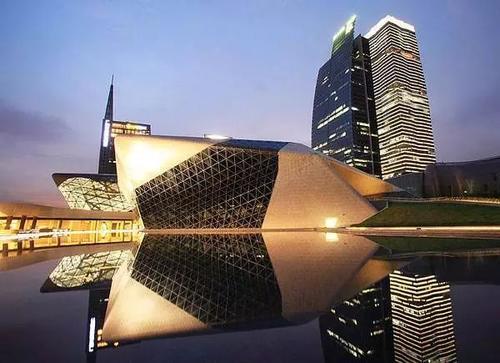 又是中国！！！全球最魔幻的机场建成，背后满满的黑科技...