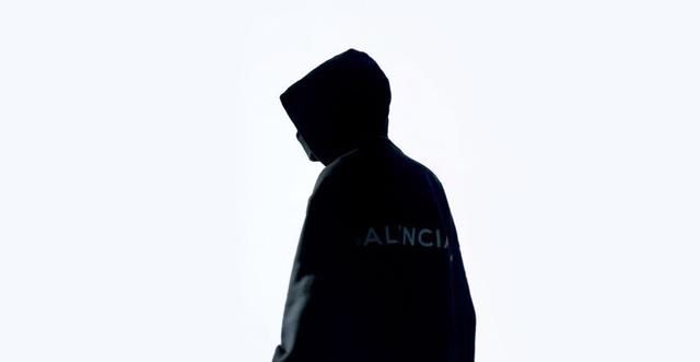 骚白纯白“安全着陆”，代打谣言烟消云散，一切都像没发生一样！