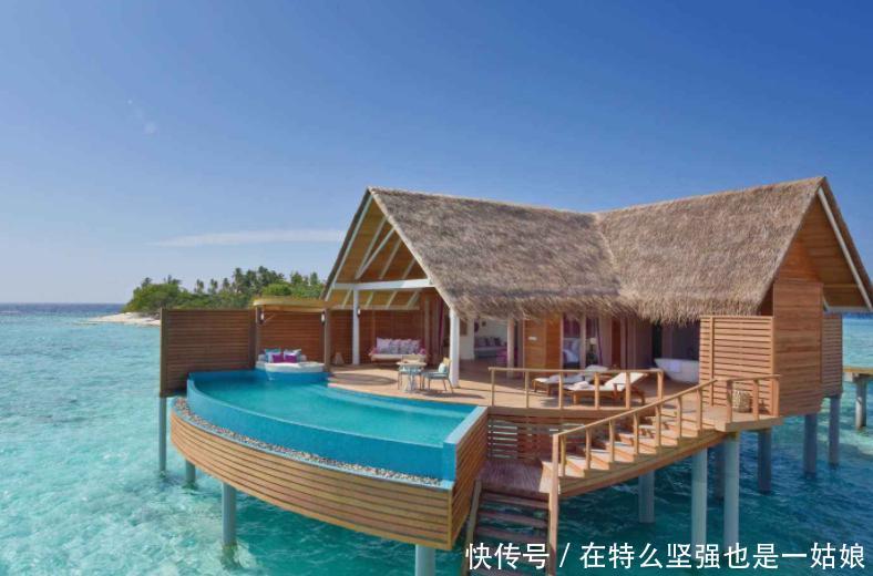 亚洲最小的国家，但是多次帮助我国，为报恩我国帮其建造跨海大桥