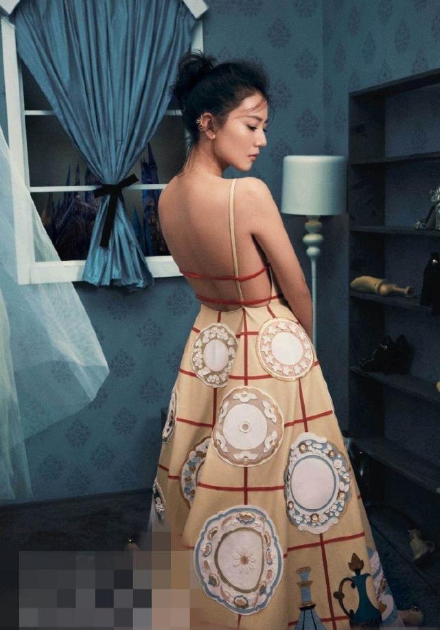 高圆圆最经典的迷人照，图四优雅大方，最后一张让人看了着迷