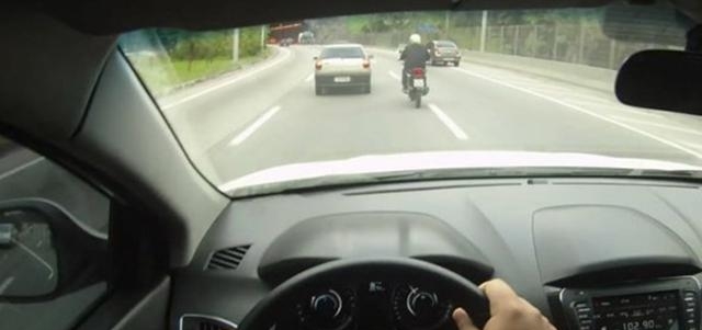 怎么判断一个人开车技术的高低？老司机：有这五个细节就是高手！