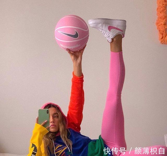  「拍照姿势」花样奇怪的拍照pose，练就一身过硬本领，当票圈摄影第一名！