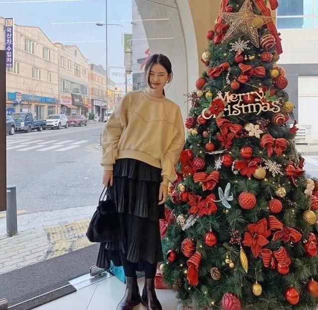  『春天』穿上这四条绝美的裙子，拥抱春天吧