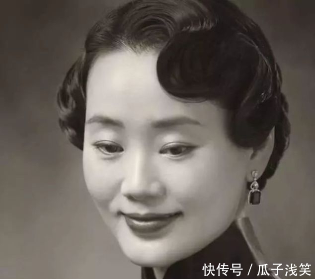 【玻利维亚】做周杰伦房东、藕汤能值700万…过气歌手林依轮到底多有钱?