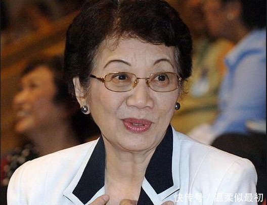 『传染力』全球首位华人女总统,以自己是中国人自豪,多次回国寻根问祖
