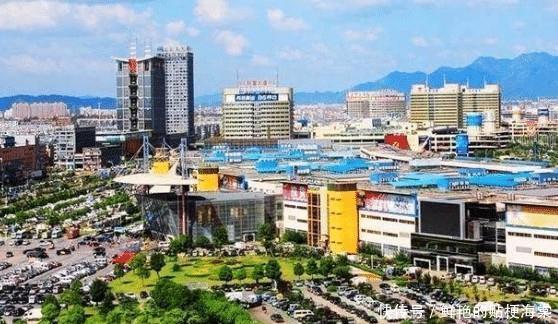  豪车|中国豪车最多的县城，奔驰宝马遍地，外来人口100多万！