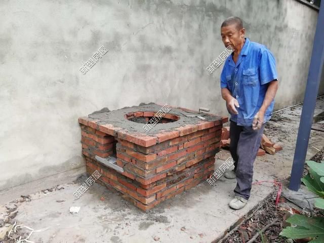 请村里的泥水匠花600砌了个灶台，大家看看手艺怎么样？