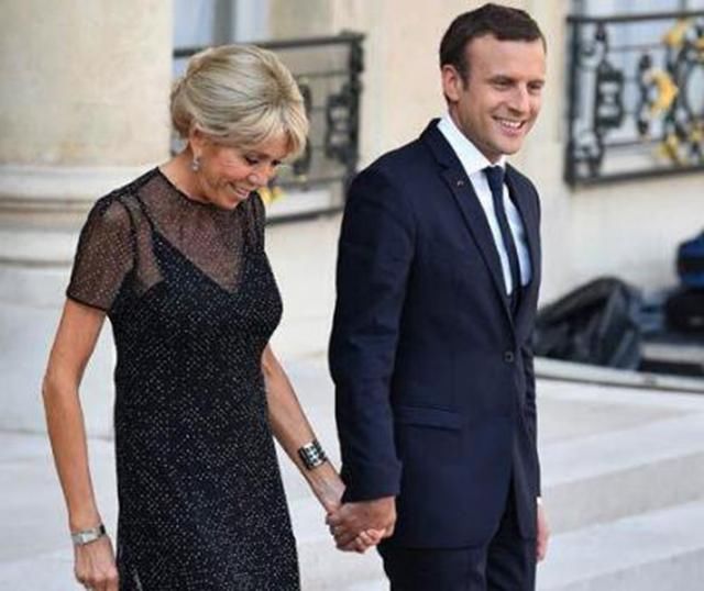 法国第一夫人告别“鸡窝头”，新发型年轻精致，出场惊艳马克龙!