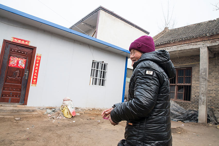 黄河从这决口改入黄海为渤海，这里的村庄要消失，镜头为百姓存照