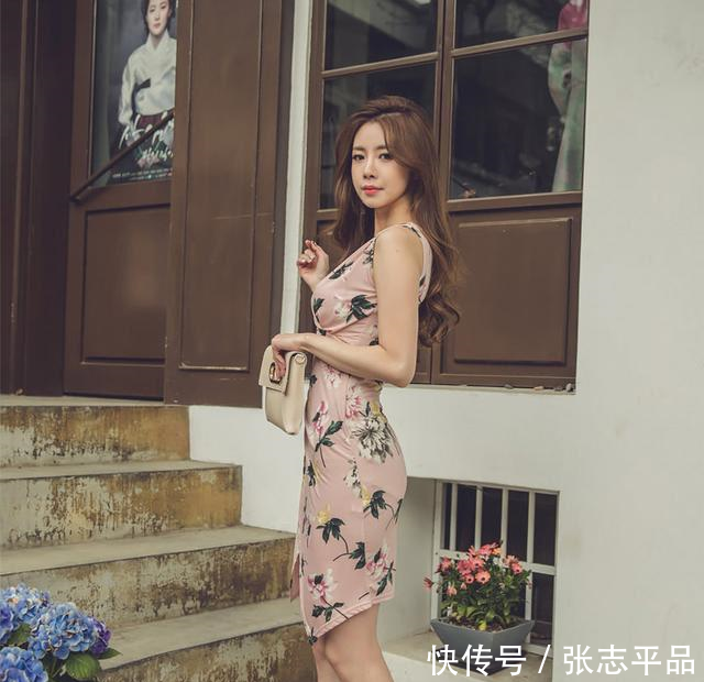 优雅修身连衣裙，完美勾勒出S型曲线身材，知性又优雅女人味十足