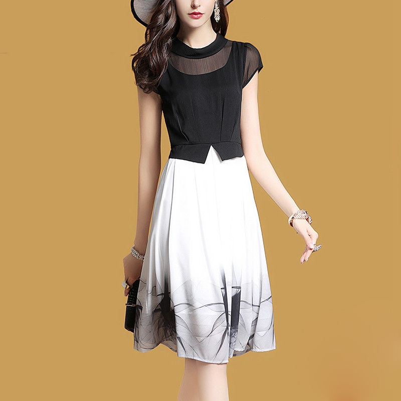 好身材别藏着掖着,夏天就穿蕾丝款“透透裙”,若隐若现才更迷人