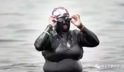 辟谣！青岛海边僧帽水母致人死是假的