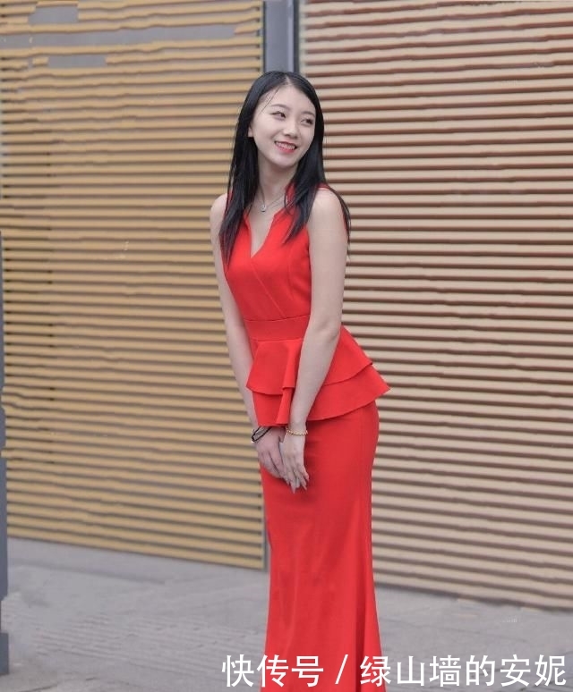 #舒适#想要兼顾优雅与舒适,选择时尚长裙准没错