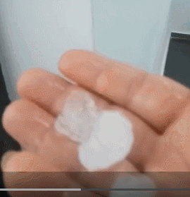 深圳暴雨引发洪水多人被冲走，今日降雨持续，多地有雷雨、冰雹！